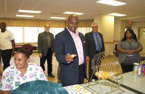 Mayor Baraka’s tour made a stop at NCC Associates, where he called bingo for a group of seniors. Richard Rohrman, CEO of New Community, on right of Baraka, told the mayor, “The more we can partner, the stronger we can be.”