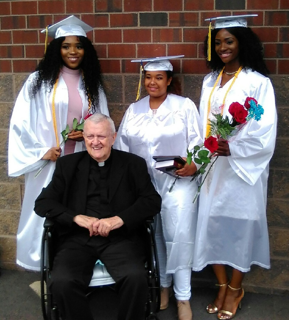 Read more about the article Monsignor Linder Scholarship Recipients Graduate High School