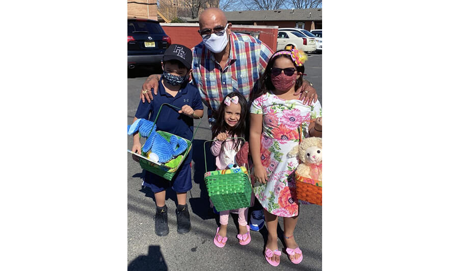 Families Easter Baskets 2021 Anibal Alvelo with 3 Kids for Web